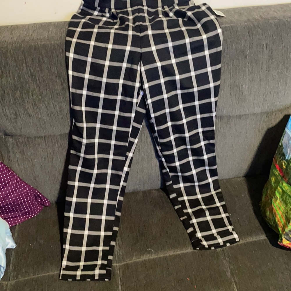 Black and white checkered forever 21 pants.